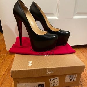 Christian Louboutin Daffodile size 37.5